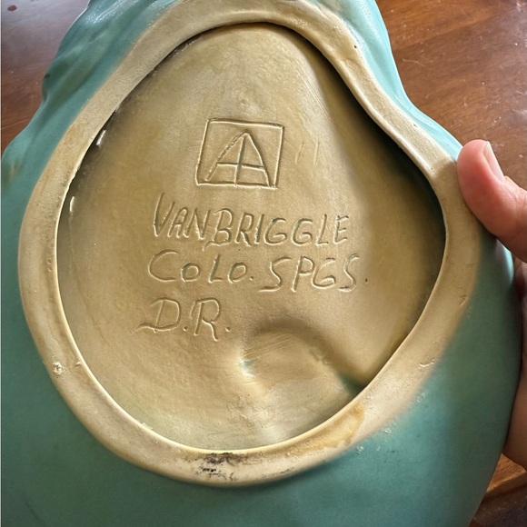 Van Biggle pottery signed - Picture 2 of 2